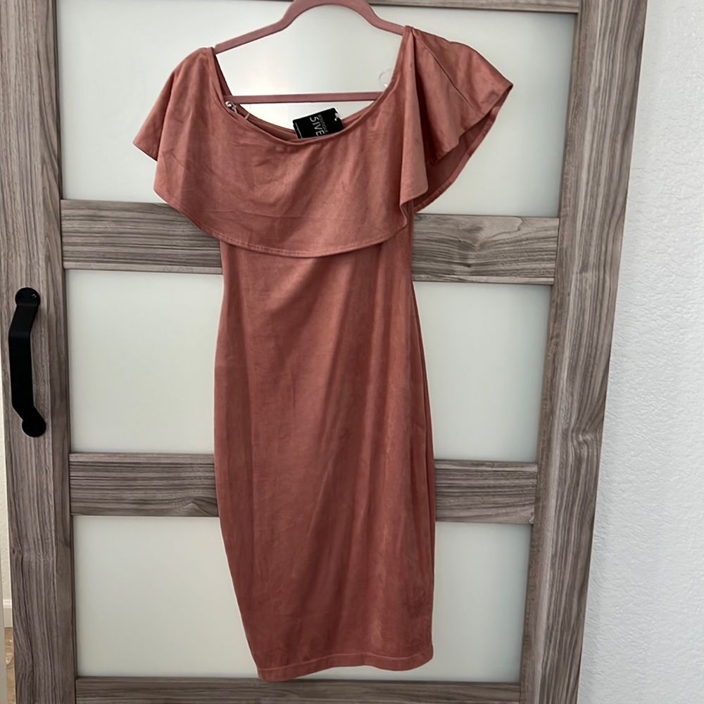 Dusty pink off shoulder dress